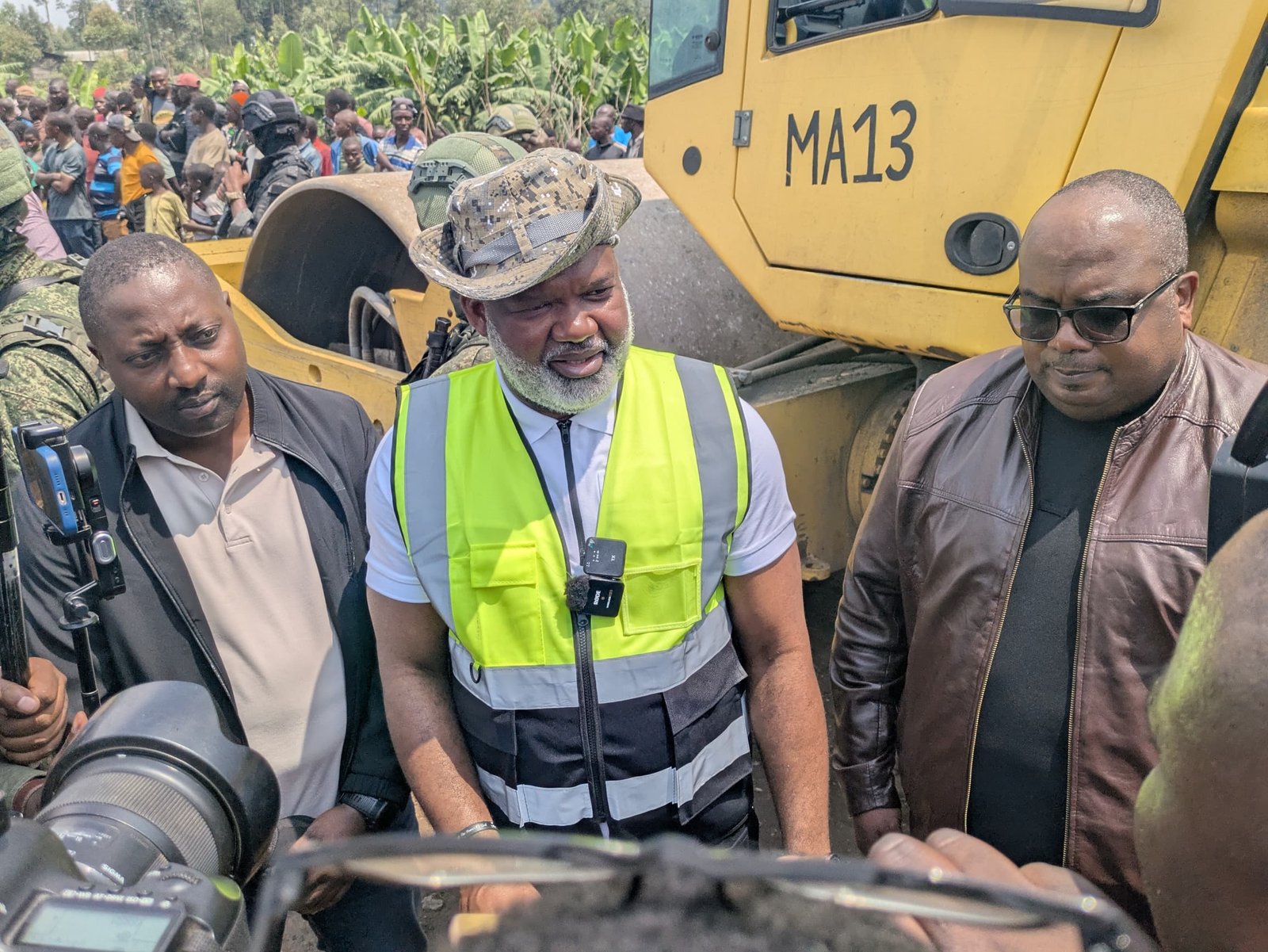 Rutshuru : Corneille Nangaa supervise les travaux de réhabilitation de la route Goma–Rutshuru