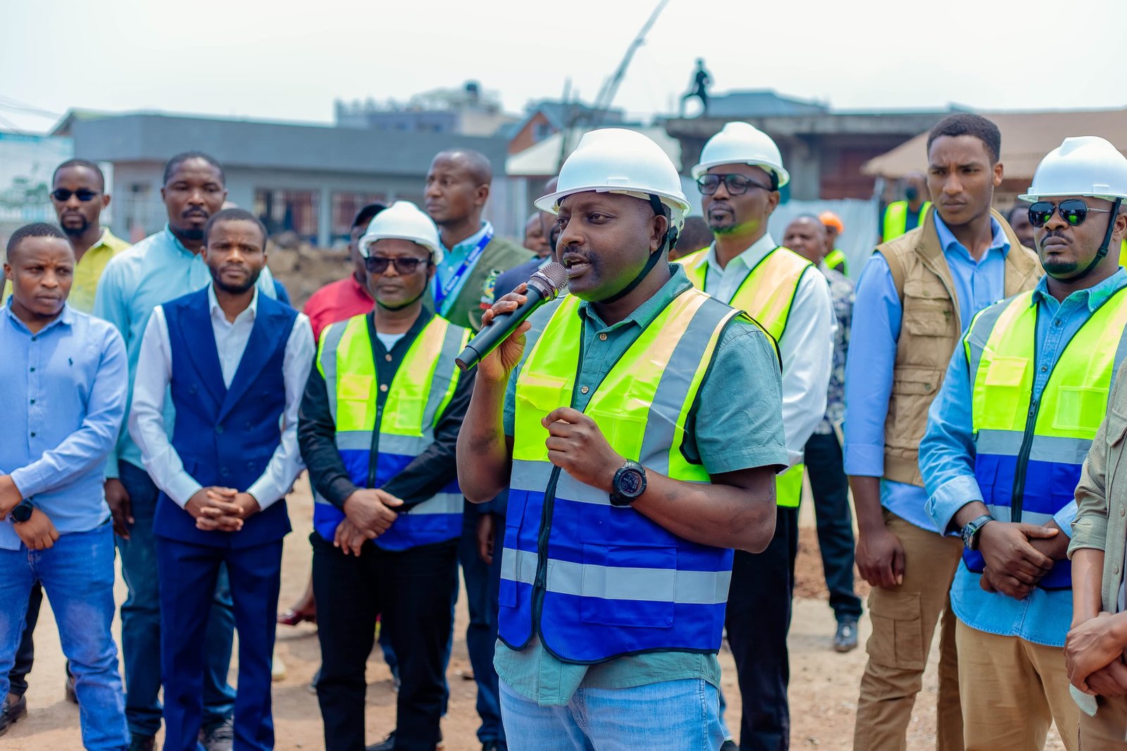 Goma : après le lancement des travaux routiers, Bahati Musanga sensibilise la population sur Ebola