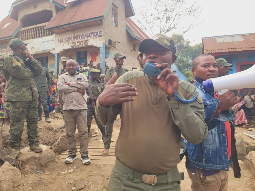 Rutshuru : Ephrem Kabasha en tournée à Tongo pour renforcer le dialogue avec la population 4 img 20260811 wa05988037409848522285292