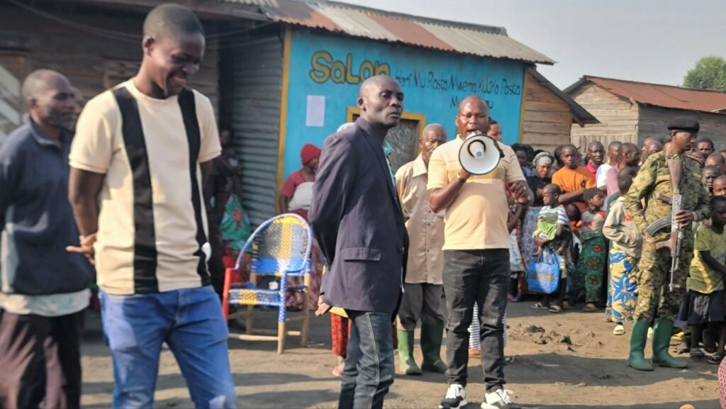 SAKE : Achille Akilimali échange avec les habitants de Ndolero sur la sécurité et le développement 4 img 20260812 wa0223281291000597573309035714