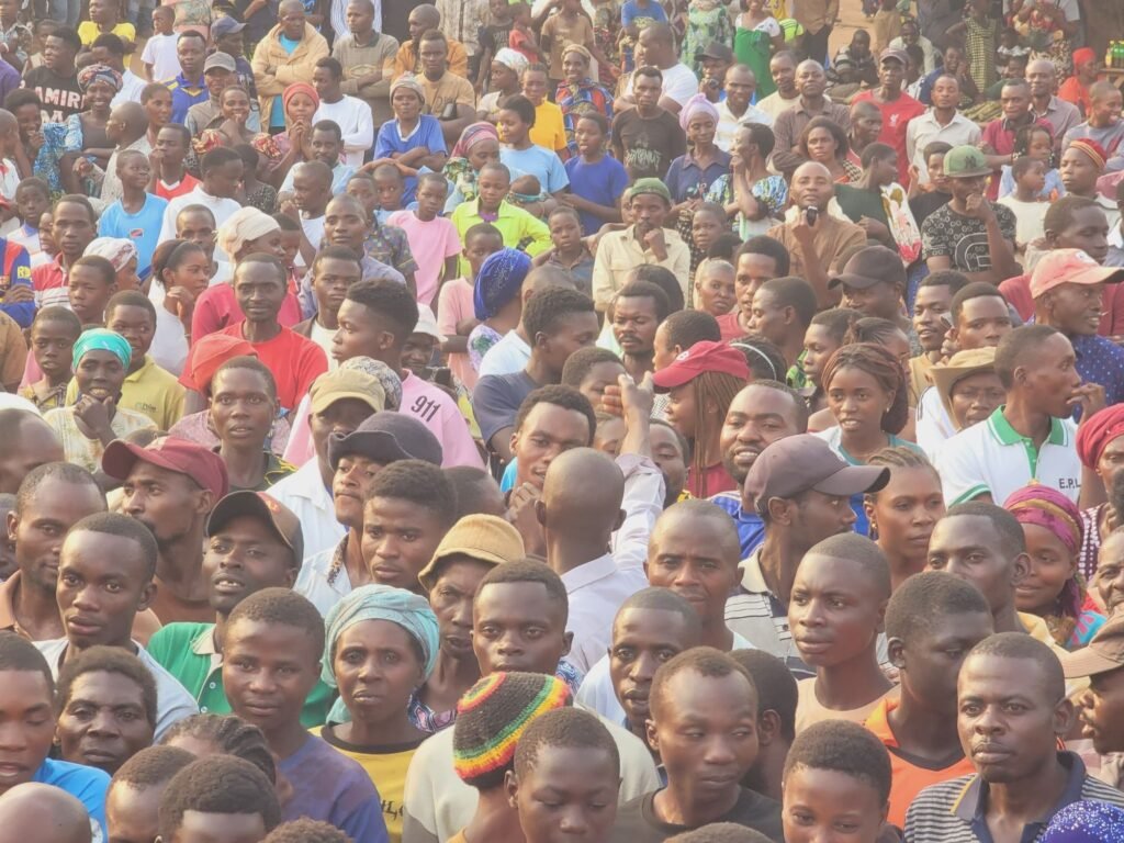 Rutshuru : Ephrem Kabasha prône la paix et renforce l’appel à la collaboration civilo-militaire à Kibirizi 2 img 20260816 wa09673728196026564601104