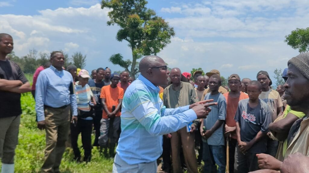 Rutshuru : Éphrem Kabasha invite les jeunes de Burahi à s’engager pour la stabilité 2 img 20260927 wa07584543809934330848335
