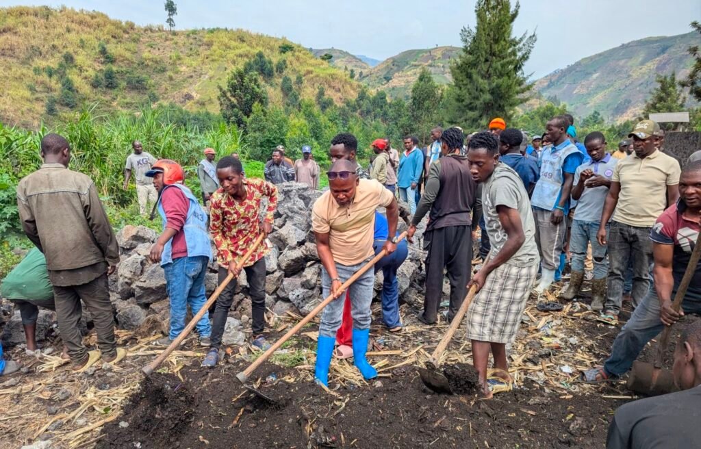 MASISI : LE CHEF DE CITÉ DE SAKE MOBILISE LA POPULATION AUTOUR DES TRAVAUX COMMUNAUTAIRES 4 markup 13388962568682048180257540