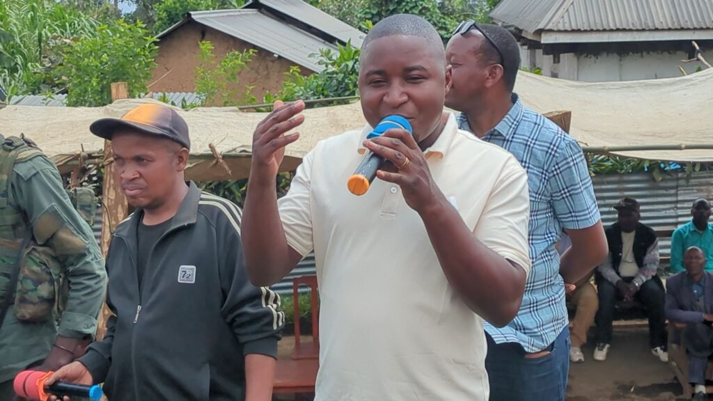 MASISI : l’administrateur assistant Simweray Banyene Jonas en mission de mobilisation et de sensibilisation à Kabaya 5 pxl 20260928 111221099113652794099284443