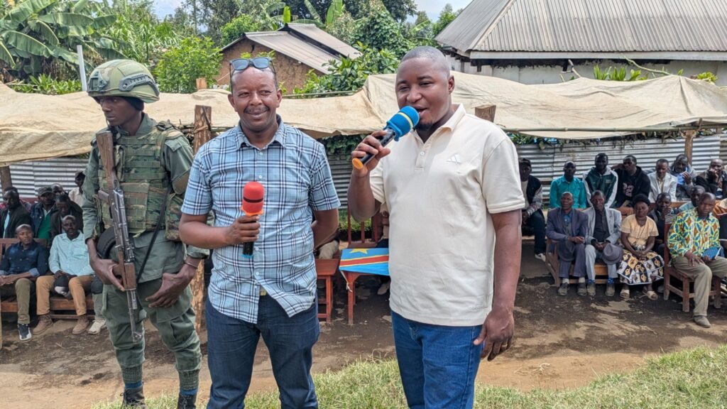 MASISI : SIMWERAY BANYENE JONAS ACCUEILLI PAR LES NOTABLES ET LA POPULATION À KABAYA LORS DE SA MISSION DE MOBILISATION 3 pxl 20260928 1112486112722607188236050224